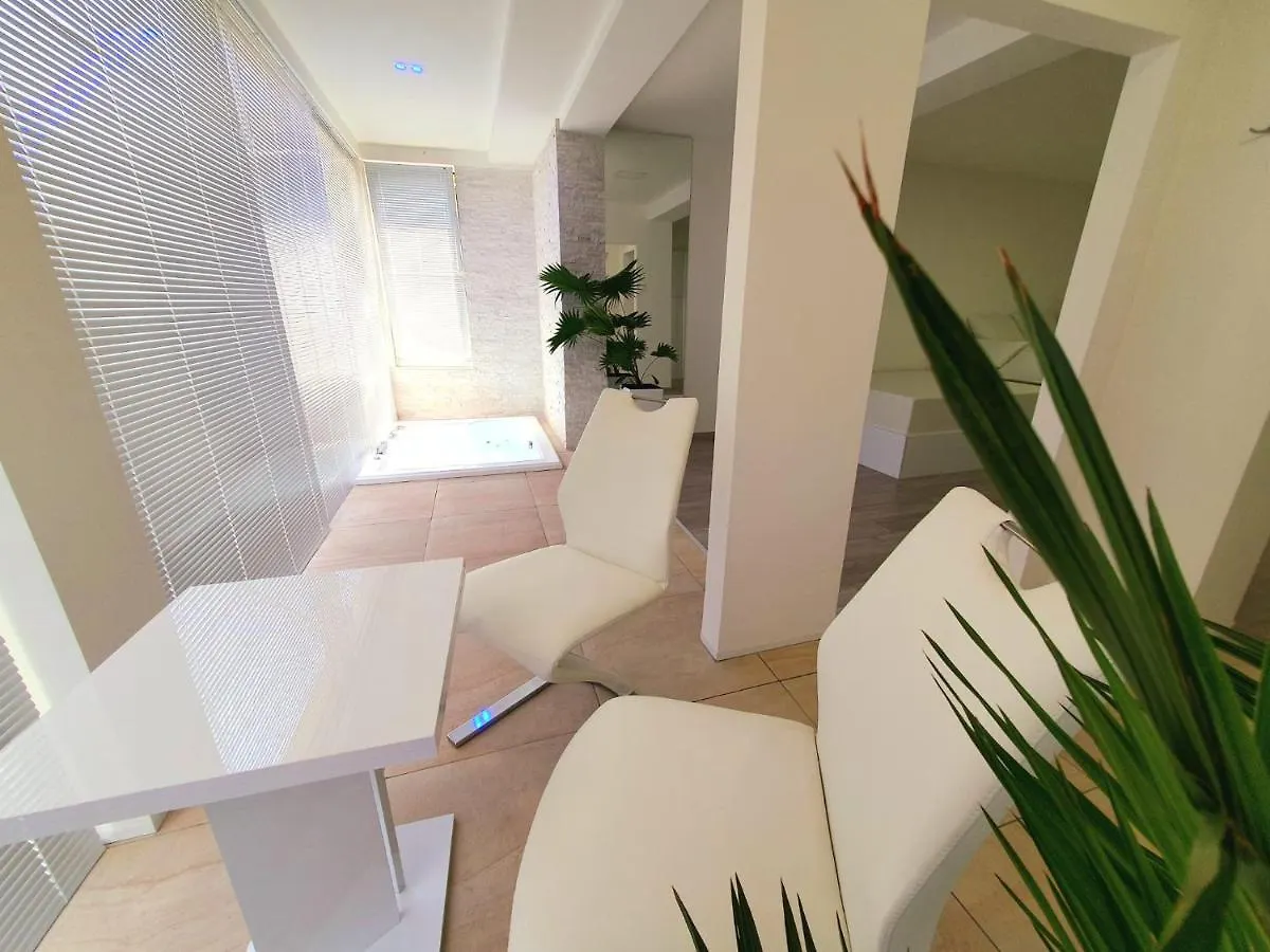 Penthouse Jacuzzi & Pool Apartmants Opatija 0*,  Croatia