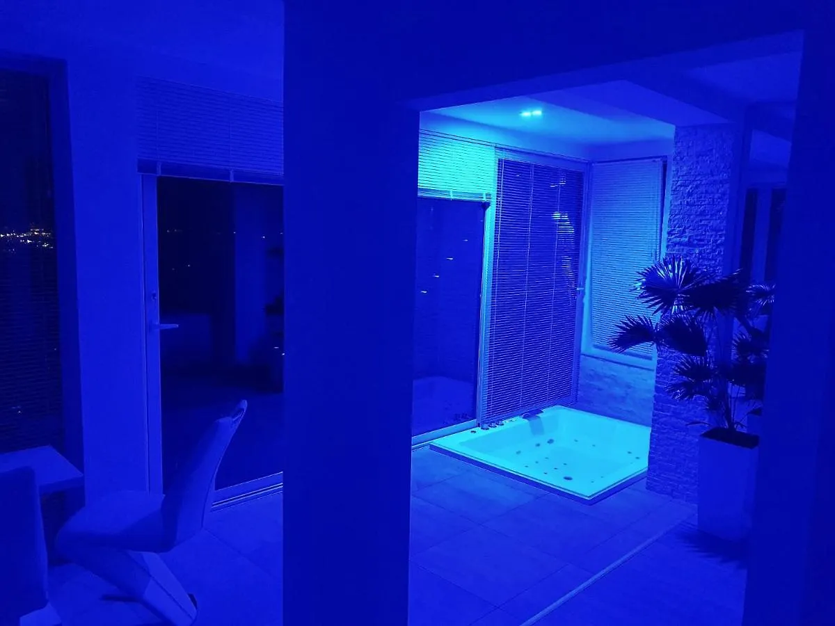 Penthouse Jacuzzi & Pool Apartmants Apartman Opatija