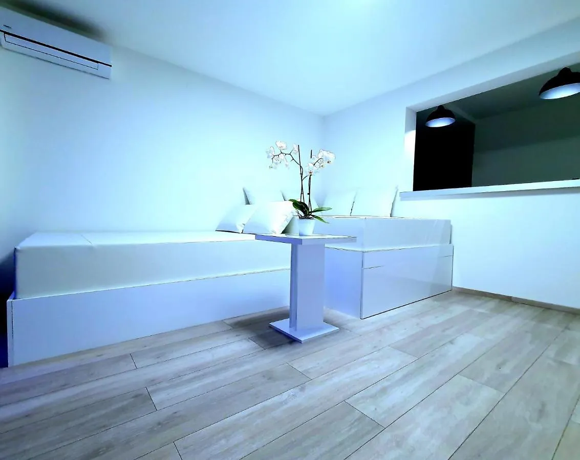 Penthouse Jacuzzi & Pool Apartmants Opatija Croatia