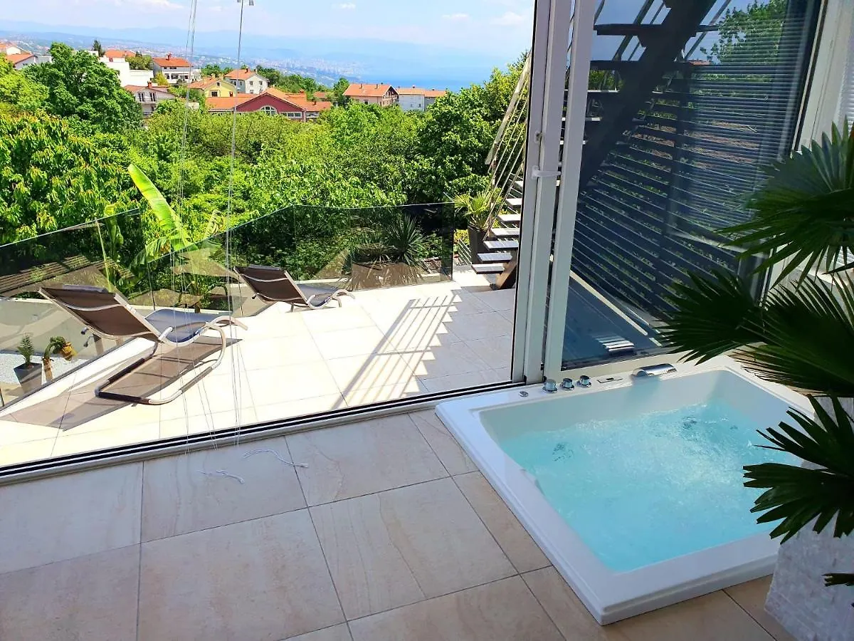 Penthouse Jacuzzi & Pool Apartmants Opatija Croatia