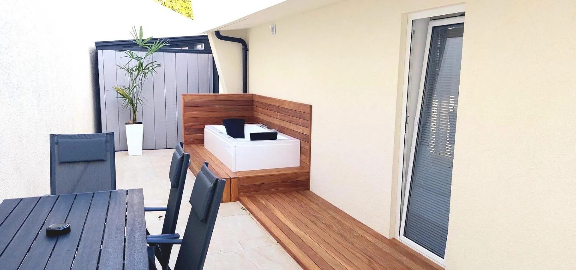 Penthouse Jacuzzi & Pool Apartmants 0*, Opatija