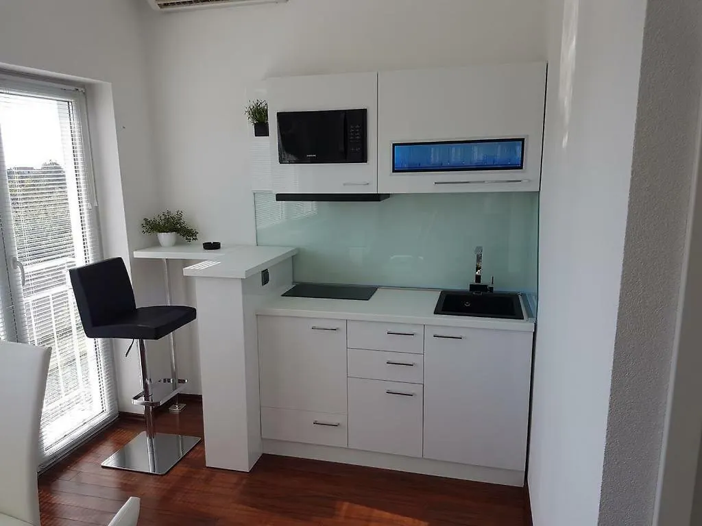 Penthouse Jacuzzi & Pool Apartmants Opatija
